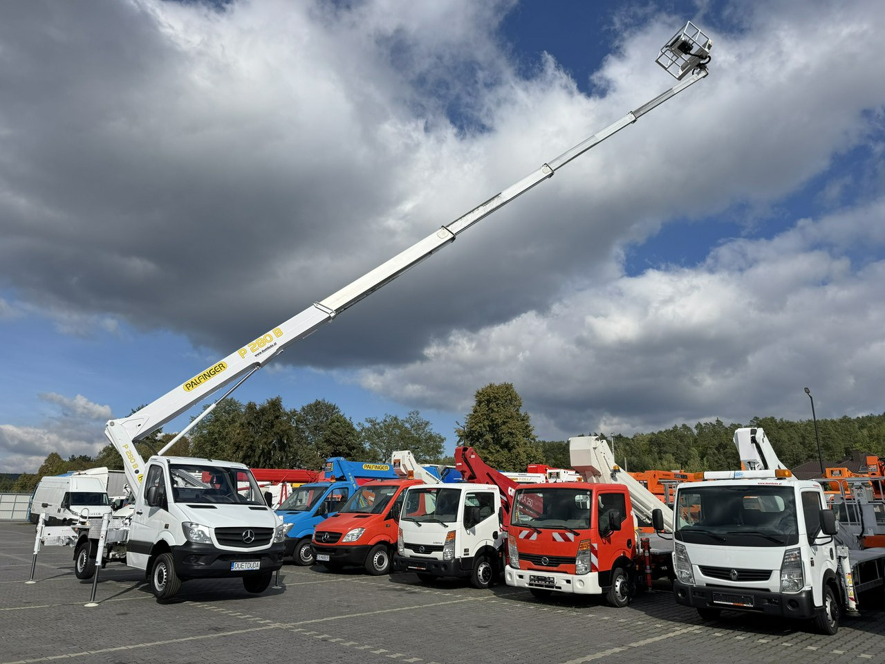 Mercedes Sprinter Zwyżka Podnośnik Koszowy PALFINGER P280 B UDT - Nền bục trên không gắn trên xe tải: hình 2 Mercedes Sprinter Zwyżka Podnośnik Koszowy PALFINGER P280 B UDT - Nền bục trên không gắn trên xe tải: hình 2