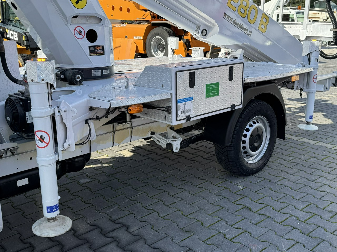 Mercedes Sprinter Zwyżka Podnośnik Koszowy PALFINGER P280 B UDT - Nền bục trên không gắn trên xe tải: hình 3 Mercedes Sprinter Zwyżka Podnośnik Koszowy PALFINGER P280 B UDT - Nền bục trên không gắn trên xe tải: hình 3