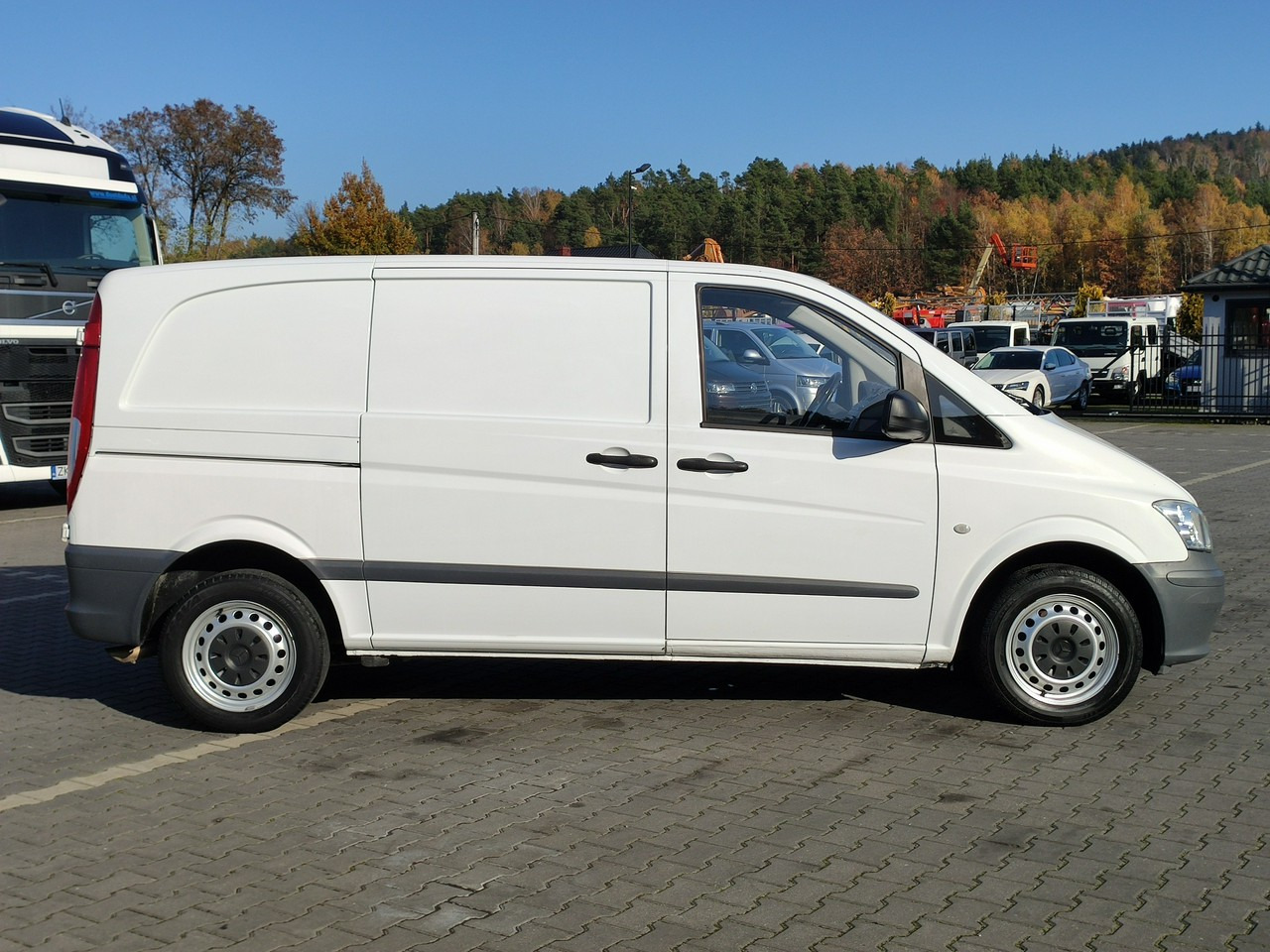 Mercedes Vito - Xe van nhỏ gọn: hình 5 Mercedes Vito - Xe van nhỏ gọn: hình 5