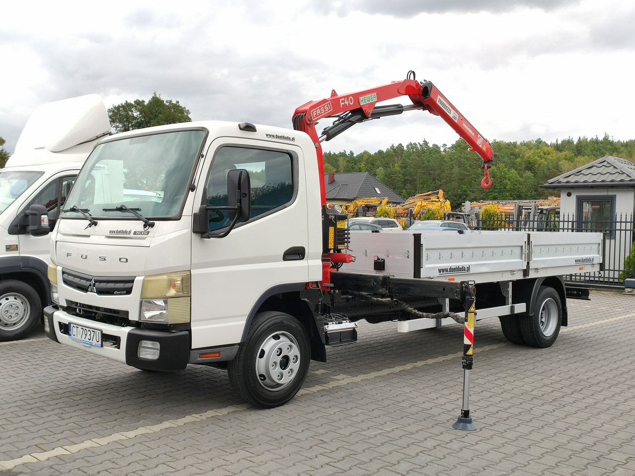 Mitsubishi Canter Fuso 7C15 3.0/150KM HDS FASSI F40 UNIKAT Super Stan !!! - Xe tải thùng lửng/ Phẳng, Xe cẩu tự hành: hình 2 Mitsubishi Canter Fuso 7C15 3.0/150KM HDS FASSI F40 UNIKAT Super Stan !!! - Xe tải thùng lửng/ Phẳng, Xe cẩu tự hành: hình 2