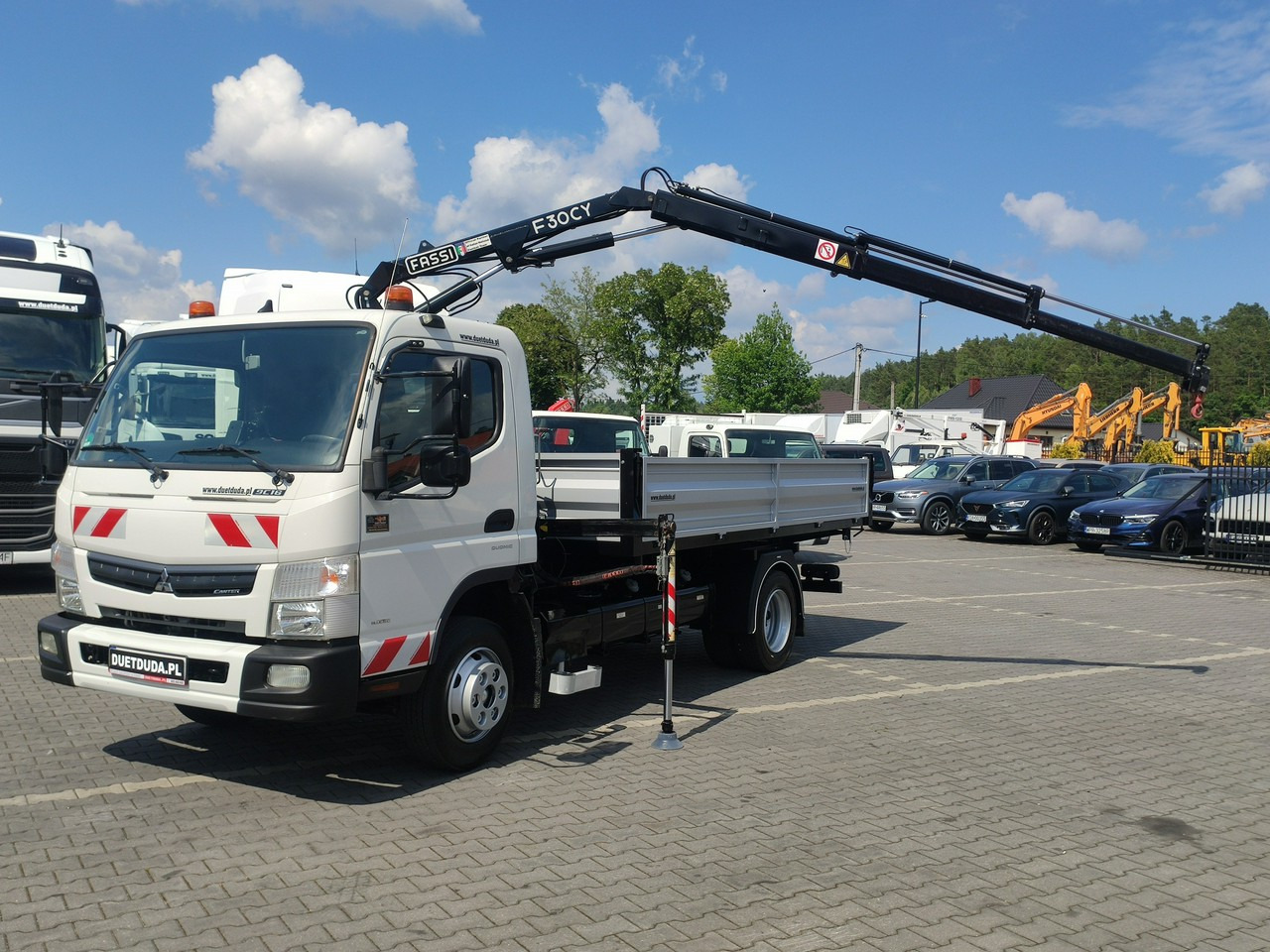 Mitsubishi Canter Fuso 9C18 3.0/180KM Automat, HDS FASSI F30 Wywrotka 3-str - Xe ben, Xe cẩu tự hành: hình 1 Mitsubishi Canter Fuso 9C18 3.0/180KM Automat, HDS FASSI F30 Wywrotka 3-str - Xe ben, Xe cẩu tự hành: hình 1