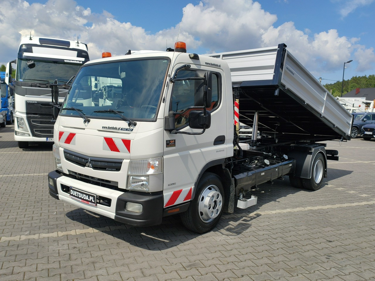 Mitsubishi Canter Fuso 9C18 3.0/180KM Automat, HDS FASSI F30 Wywrotka 3-str - Xe ben, Xe cẩu tự hành: hình 3 Mitsubishi Canter Fuso 9C18 3.0/180KM Automat, HDS FASSI F30 Wywrotka 3-str - Xe ben, Xe cẩu tự hành: hình 3