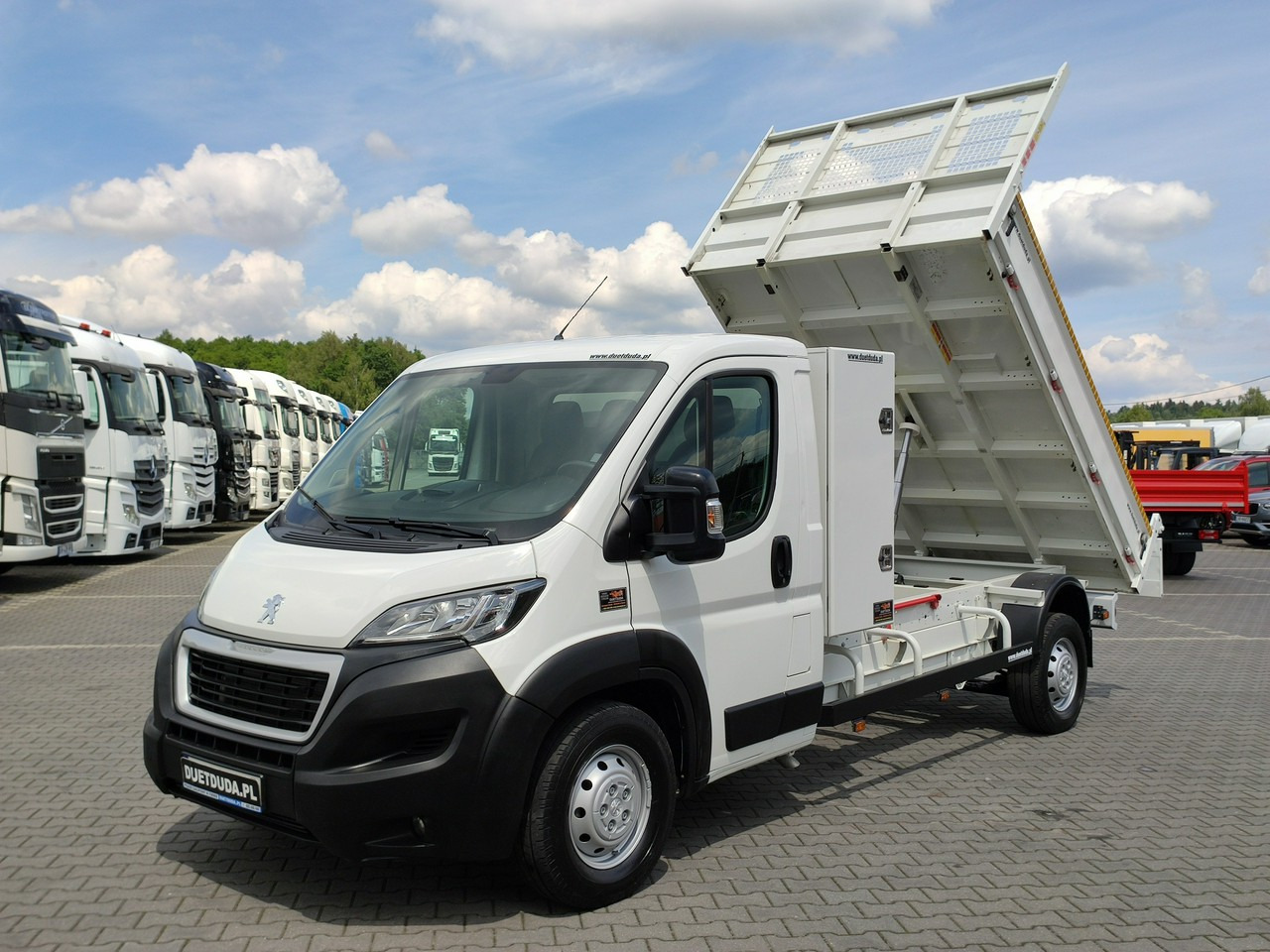 Peugeot Boxer - Xe ben nhỏ: hình 1 Peugeot Boxer - Xe ben nhỏ: hình 1