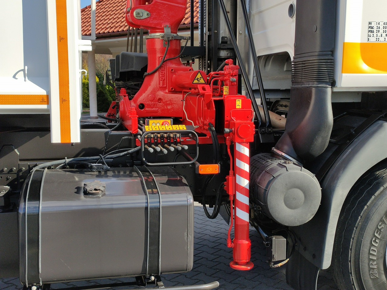 Xe ben, Xe cẩu tự hành Renault Kerax 26.370 6x4 Mocny HDS FASSI F110: hình 23 Xe ben, Xe cẩu tự hành Renault Kerax 26.370 6x4 Mocny HDS FASSI F110: hình 23