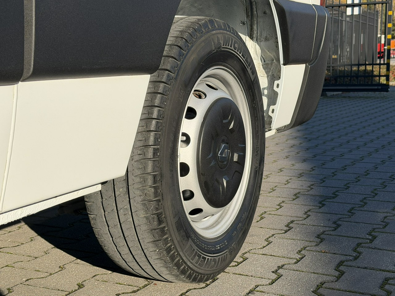 Renault Master - Xe van chở hàng: hình 4 Renault Master - Xe van chở hàng: hình 4