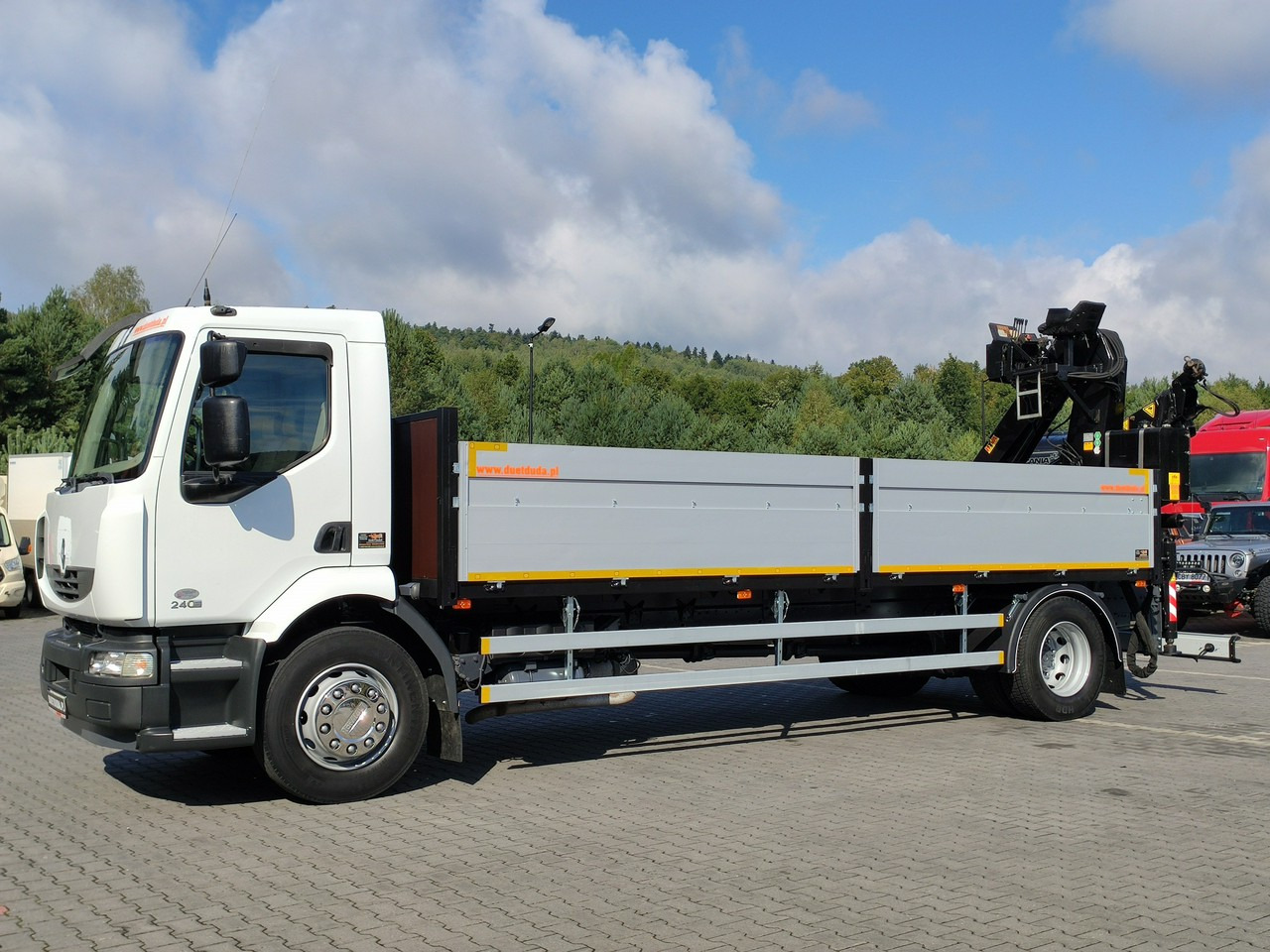 Renault Midlum 180.240DXI + HDS HYVA HB170E2 Udzwig 3.6Tony - Xe tải thùng lửng/ Phẳng, Xe cẩu tự hành: hình 3 Renault Midlum 180.240DXI + HDS HYVA HB170E2 Udzwig 3.6Tony - Xe tải thùng lửng/ Phẳng, Xe cẩu tự hành: hình 3