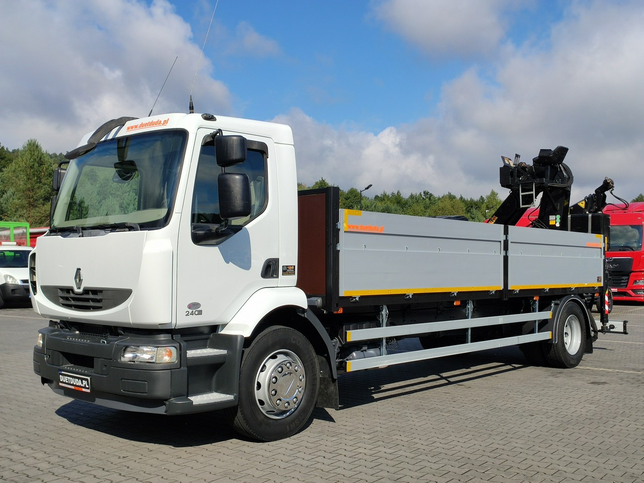 Renault Midlum 180.240DXI + HDS HYVA HB170E2 Udzwig 3.6Tony - Xe tải thùng lửng/ Phẳng, Xe cẩu tự hành: hình 2 Renault Midlum 180.240DXI + HDS HYVA HB170E2 Udzwig 3.6Tony - Xe tải thùng lửng/ Phẳng, Xe cẩu tự hành: hình 2