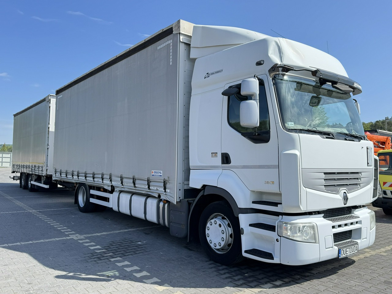 Renault Premium 380 DXi Euro 5 Firana 19 Palet Dach Zsuwany 18ton DMC - Xe tải thùng mui bạt: hình 2 Renault Premium 380 DXi Euro 5 Firana 19 Palet Dach Zsuwany 18ton DMC - Xe tải thùng mui bạt: hình 2
