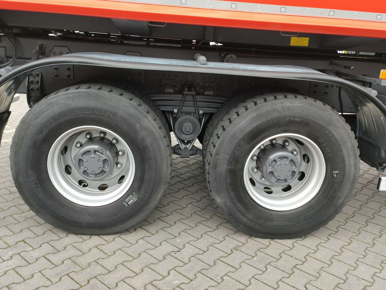 Xe ben, Xe cẩu tự hành Volvo FMX 410 6x4 13L HDS Radiowy Hydroburta: hình 9