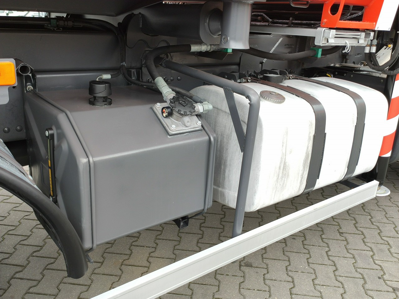 Xe ben, Xe cẩu tự hành Volvo FMX 410 6x4 13L HDS Radiowy Hydroburta: hình 20