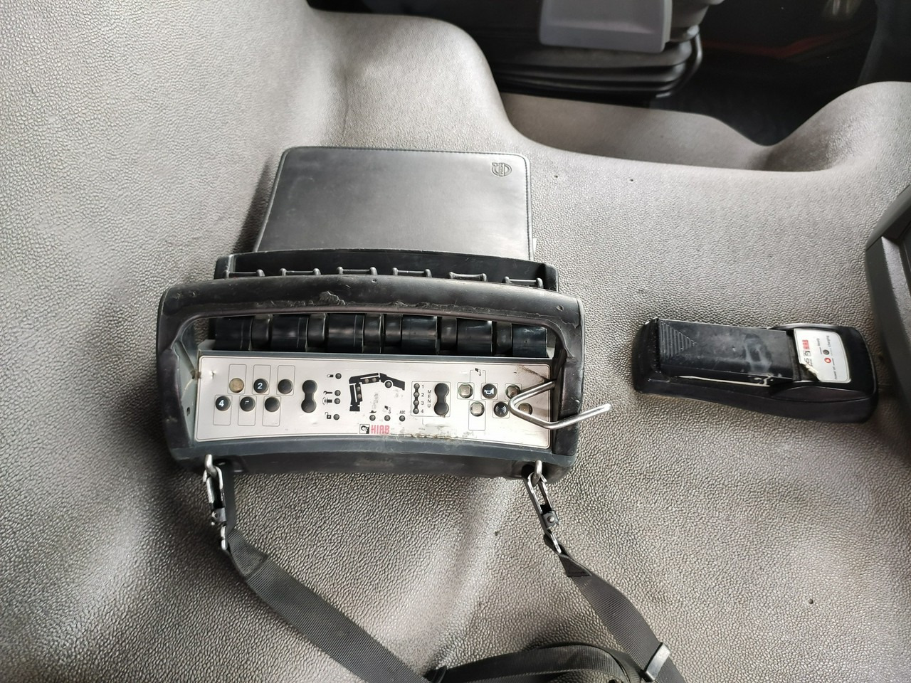 Xe ben, Xe cẩu tự hành Volvo FMX 410 6x4 13L HDS Radiowy Hydroburta: hình 38