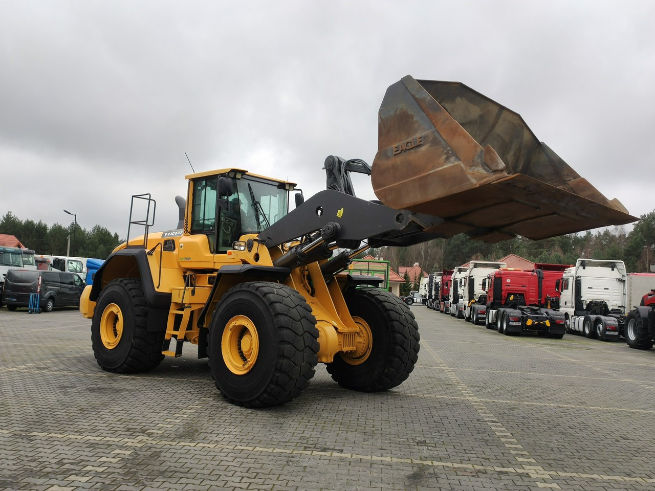 Volvo L 220G - Máy xúc lật bánh lốp: hình 5 Volvo L 220G - Máy xúc lật bánh lốp: hình 5