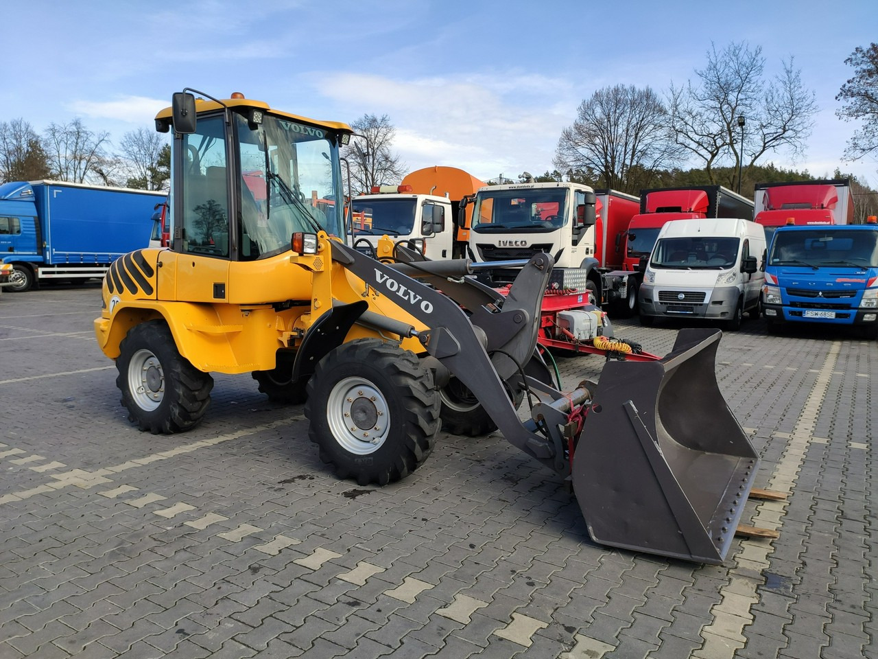 Volvo L30B Pro Unikat Stan Tylko 5380 mth - Máy xúc lật bánh lốp: hình 5 Volvo L30B Pro Unikat Stan Tylko 5380 mth - Máy xúc lật bánh lốp: hình 5