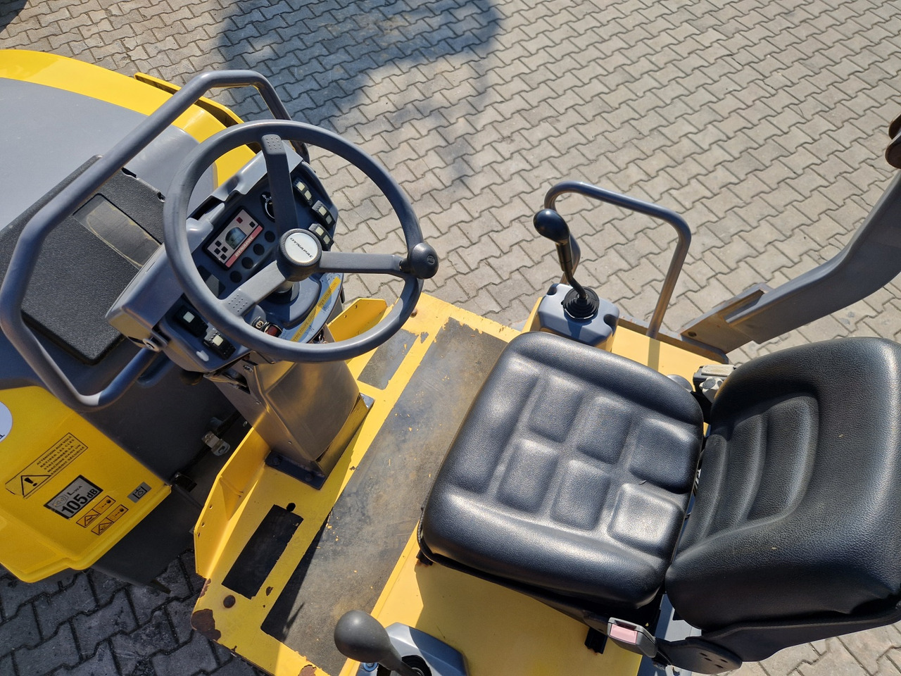 DYNAPAC CC 1300 - Máy lăn: hình 5 DYNAPAC CC 1300 - Máy lăn: hình 5