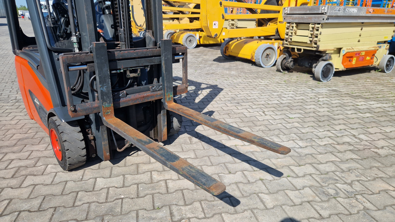 Xe nâng điện LINDE E 14 EVO: hình 10 Xe nâng điện LINDE E 14 EVO: hình 10