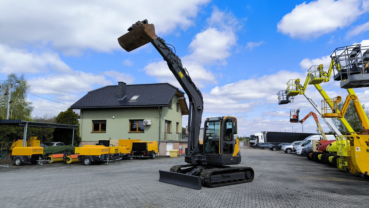 Máy xúc bánh xích VOLVO ECR 88 D: hình 25