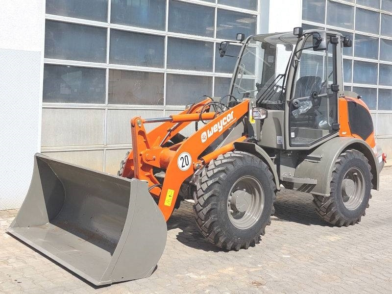 Atlas AR 400 - Máy xúc lật đa năng: hình 2 Atlas AR 400 - Máy xúc lật đa năng: hình 2