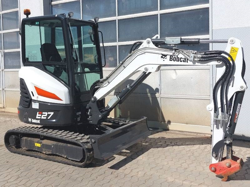 Bobcat E 27 - Máy xúc mini: hình 4 Bobcat E 27 - Máy xúc mini: hình 4