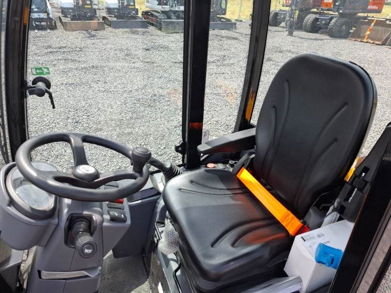 Máy xúc lật đa năng Giant G 2700 E X-Tra Elektro / electric: hình 7