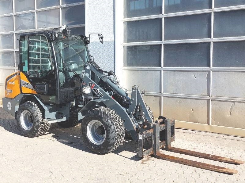 Giant G 3500 X-Tra - Máy xúc lật đa năng: hình 4 Giant G 3500 X-Tra - Máy xúc lật đa năng: hình 4