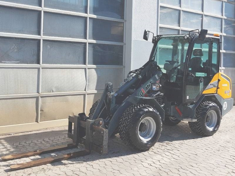 Giant G 3500 X-Tra - Máy xúc lật đa năng: hình 2 Giant G 3500 X-Tra - Máy xúc lật đa năng: hình 2