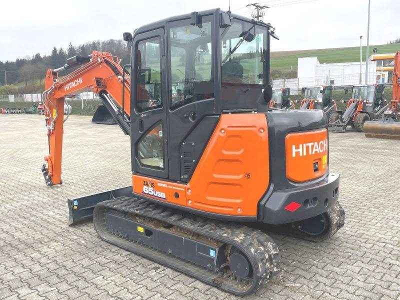 Hitachi ZX 65 USB-6 - Máy xúc mini: hình 3 Hitachi ZX 65 USB-6 - Máy xúc mini: hình 3