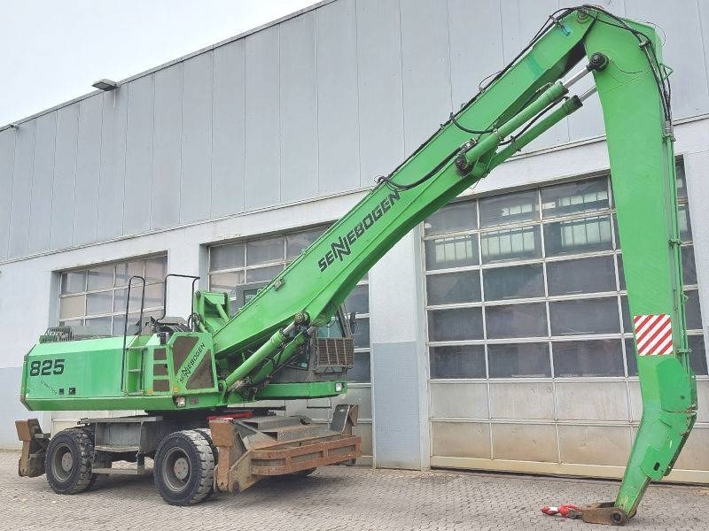 Sennebogen 825 - Máy cạp rác/ Công nghiệp: hình 4 Sennebogen 825 - Máy cạp rác/ Công nghiệp: hình 4