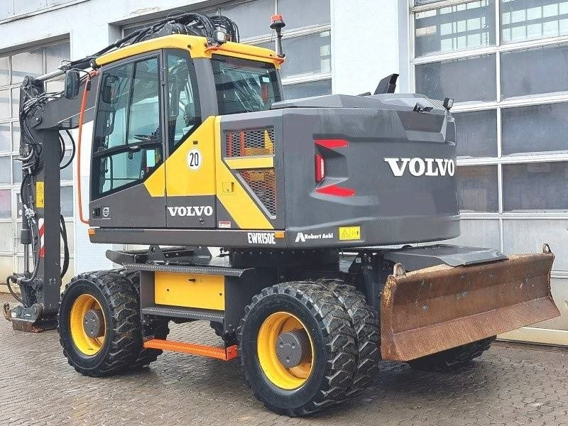 Volvo EWR 150 E - Máy xúc bánh lốp: hình 3 Volvo EWR 150 E - Máy xúc bánh lốp: hình 3