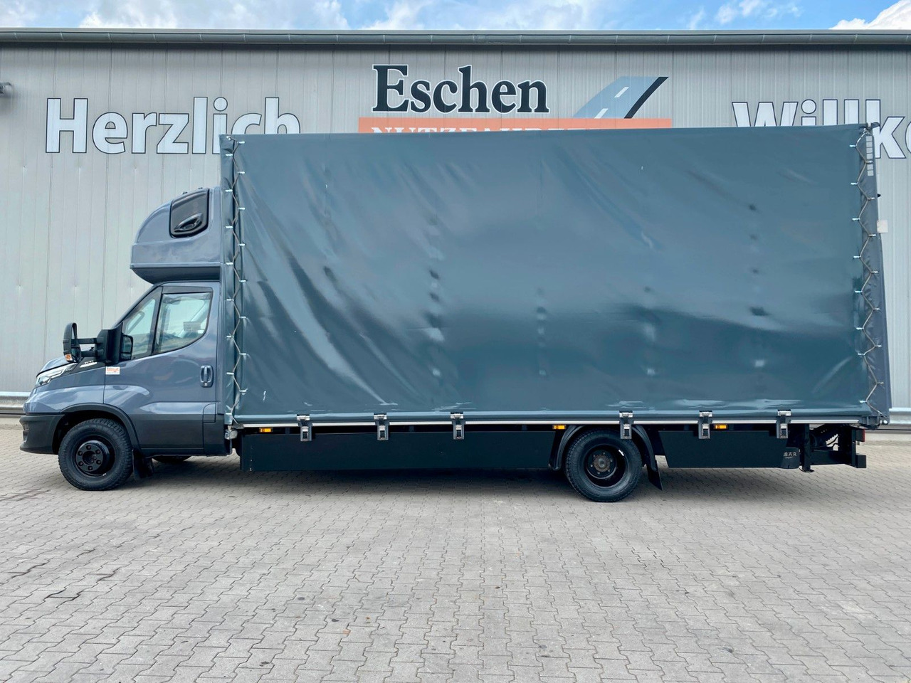 Iveco Daily Hi-Matic 70 C 21 Topsleeper | LBW 1,00to. - Xe van thùng mui bạt: hình 2 Iveco Daily Hi-Matic 70 C 21 Topsleeper | LBW 1,00to. - Xe van thùng mui bạt: hình 2