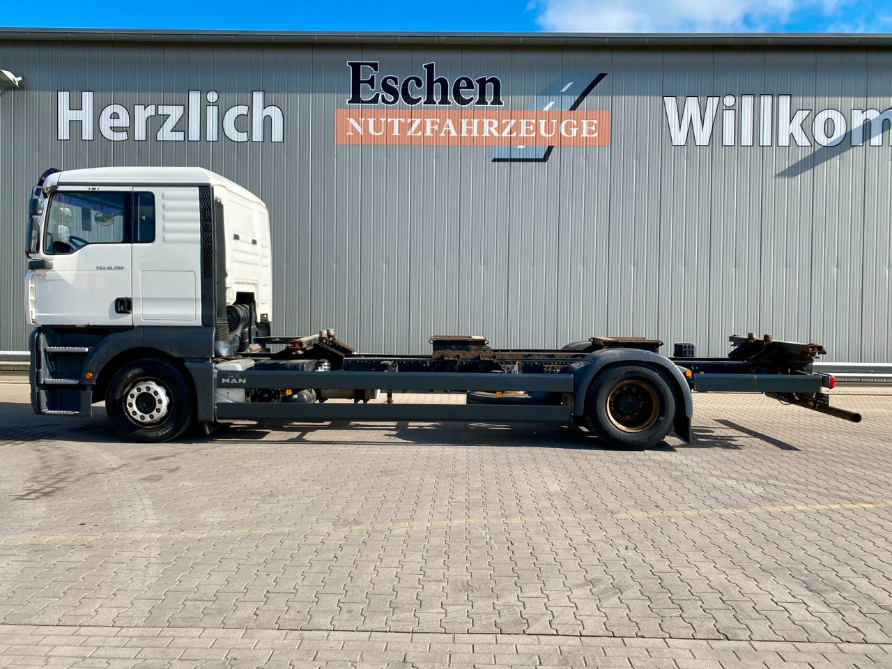 MAN TGA 18.350 LL Fahrschule*Driving school*5 Sitze MAN TGA 18.350 LL Fahrschule*Driving school*5 Sitze - Xe tải thùng lửng/ Phẳng: hình 2 MAN TGA 18.350 LL Fahrschule*Driving school*5 Sitze MAN TGA 18.350 LL Fahrschule*Driving school*5 Sitze - Xe tải thùng lửng/ Phẳng: hình 2