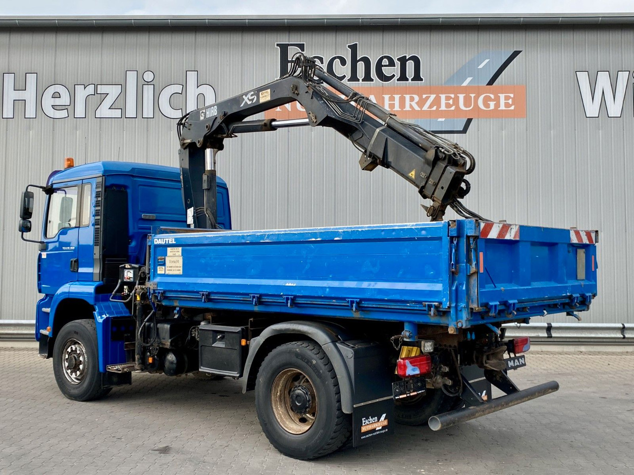 MAN TGA 18.360 4x4H BL*HIAB 122 BS-2*Dautel 3-Seiten - Xe ben, Xe cẩu tự hành: hình 4 MAN TGA 18.360 4x4H BL*HIAB 122 BS-2*Dautel 3-Seiten - Xe ben, Xe cẩu tự hành: hình 4