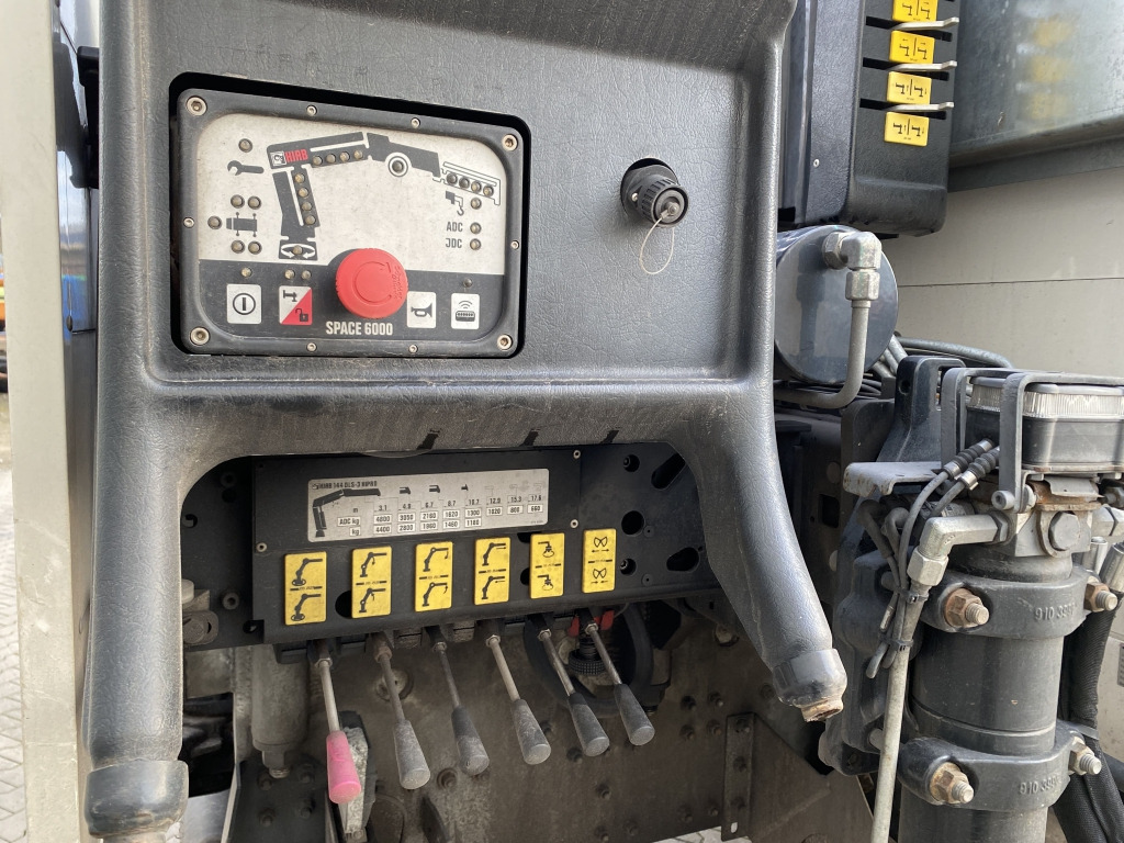 MAN TGM 18.320 4x2 BL / HIAB Heckkran - Xe tải thùng lửng/ Phẳng, Xe cẩu tự hành: hình 3 MAN TGM 18.320 4x2 BL / HIAB Heckkran - Xe tải thùng lửng/ Phẳng, Xe cẩu tự hành: hình 3