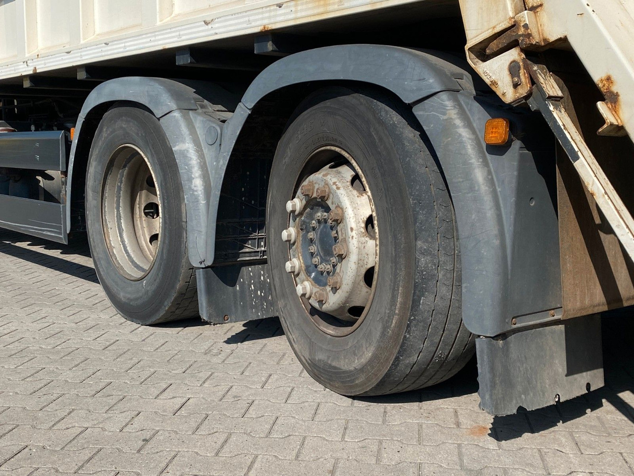 MAN TGS 26.320 6x2-4 | Zöller Medium X2EC24*3x Sitze - Xe tải chở rác: hình 4 MAN TGS 26.320 6x2-4 | Zöller Medium X2EC24*3x Sitze - Xe tải chở rác: hình 4