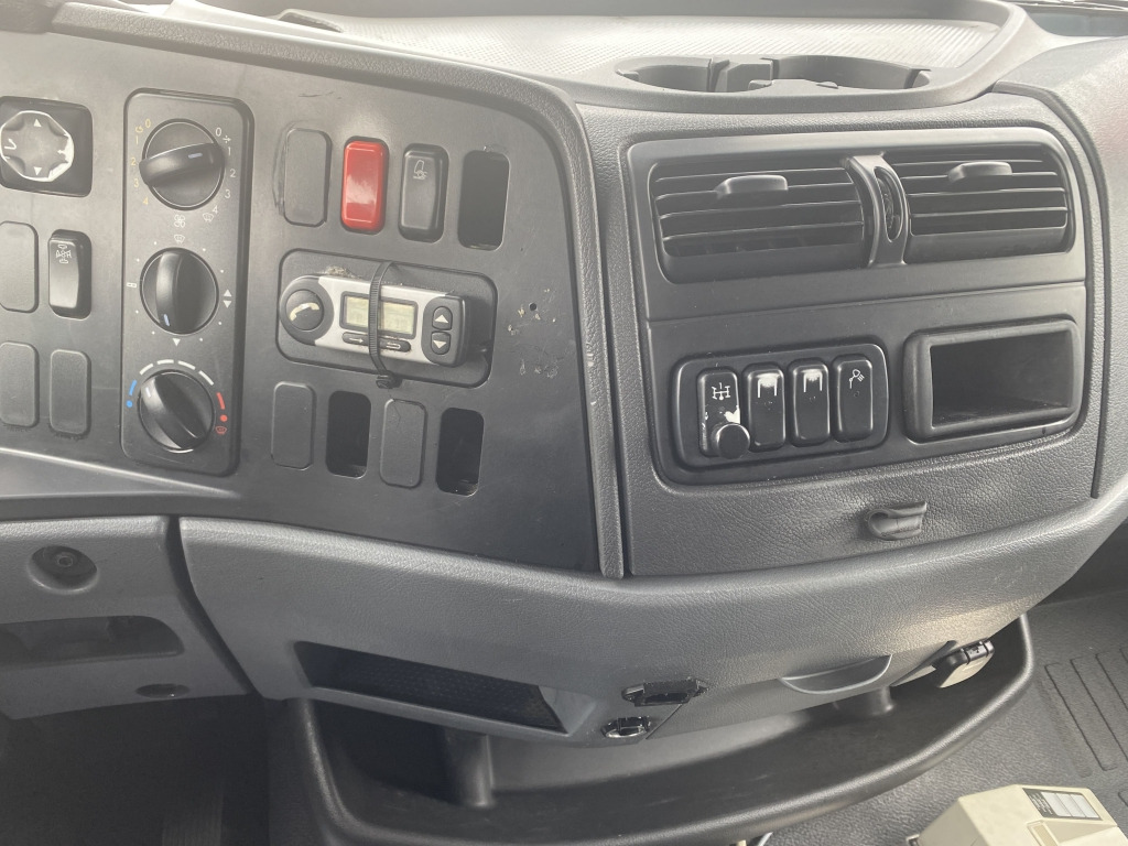 Xe bồn Mercedes-Benz 1318 L Atego: hình 19