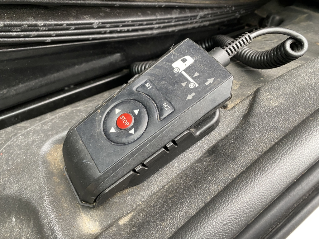 Mercedes-Benz 1523 L Atego / Dhollandia LBW - Xe tải đông lạnh: hình 4 Mercedes-Benz 1523 L Atego / Dhollandia LBW - Xe tải đông lạnh: hình 4