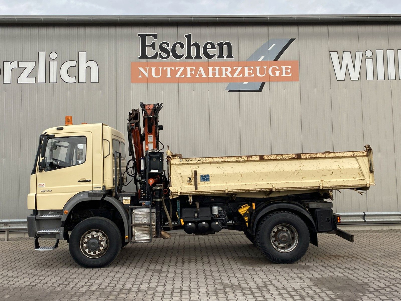 Mercedes-Benz 1833 4x4 Axor | Atlas 105.2-A2*Funk*AHK*3 Sitze - Xe ben, Xe cẩu tự hành: hình 3 Mercedes-Benz 1833 4x4 Axor | Atlas 105.2-A2*Funk*AHK*3 Sitze - Xe ben, Xe cẩu tự hành: hình 3
