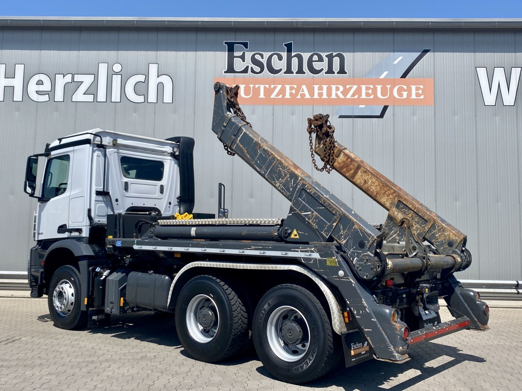 Mercedes-Benz 2643 L 6x4 - Xe tải chở thùng nhỏ: hình 3 Mercedes-Benz 2643 L 6x4 - Xe tải chở thùng nhỏ: hình 3