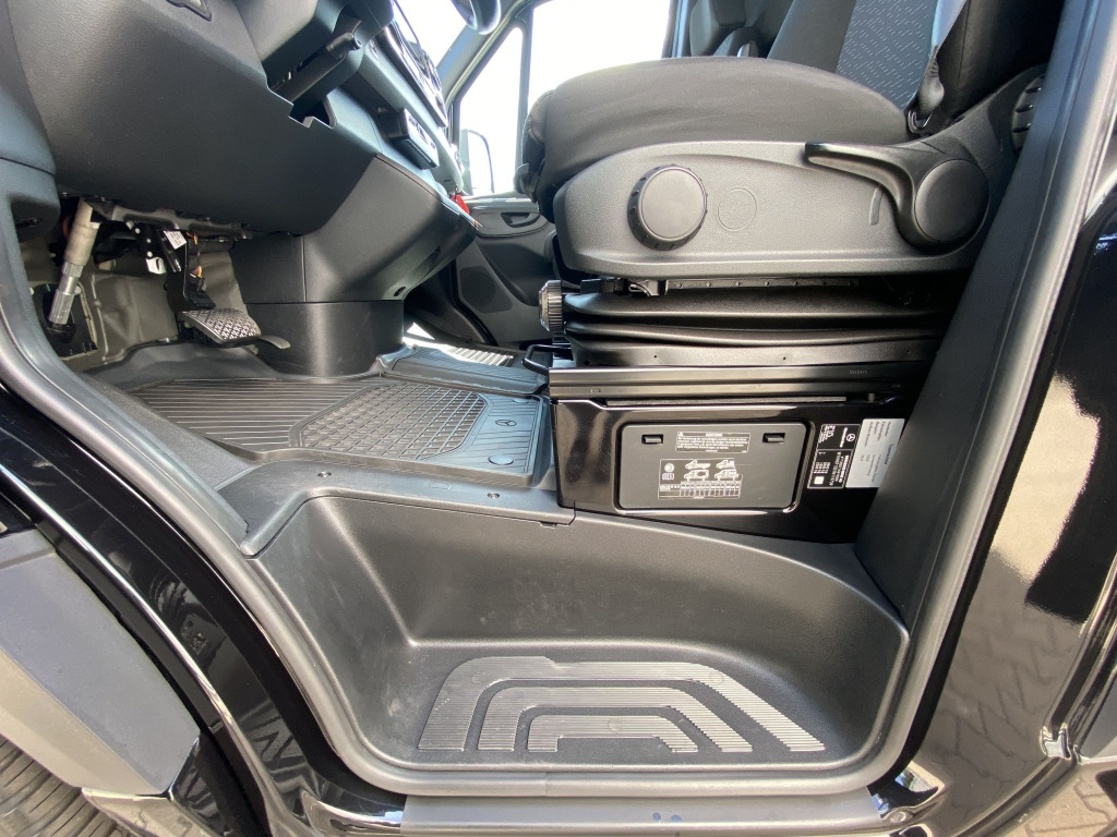 Xe tải nhỏ thùng kín Mercedes-Benz 319 CDI Sprinter: hình 15