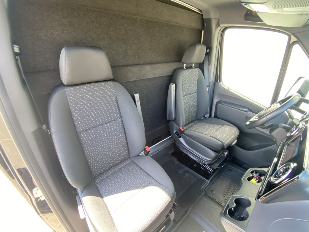 Xe tải nhỏ thùng kín Mercedes-Benz 319 CDI Sprinter: hình 17