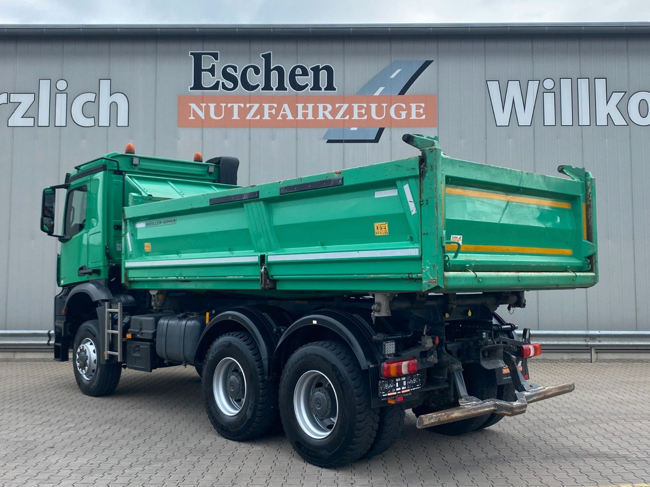 Mercedes-Benz Arocs 3345 6x6 | MEILLER*Bordmatik*Blatt*AHK+Oel - Xe ben: hình 4 Mercedes-Benz Arocs 3345 6x6 | MEILLER*Bordmatik*Blatt*AHK+Oel - Xe ben: hình 4