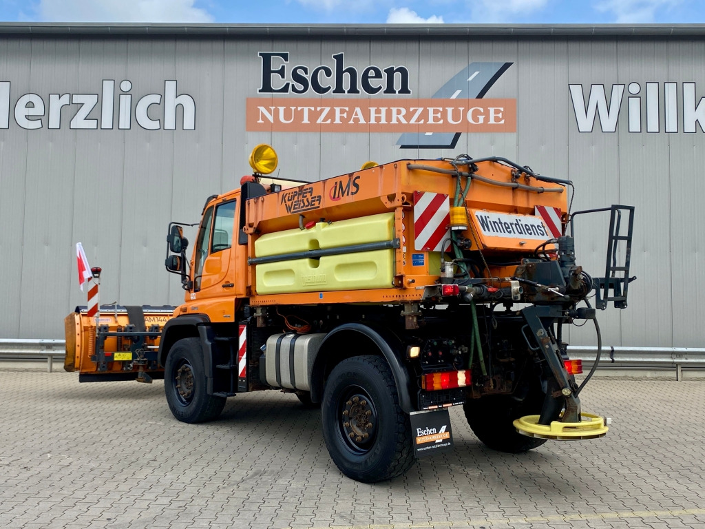 Mercedes-Benz Unimog U 500 4x4 - Xe dọn tuyết: hình 3 Mercedes-Benz Unimog U 500 4x4 - Xe dọn tuyết: hình 3
