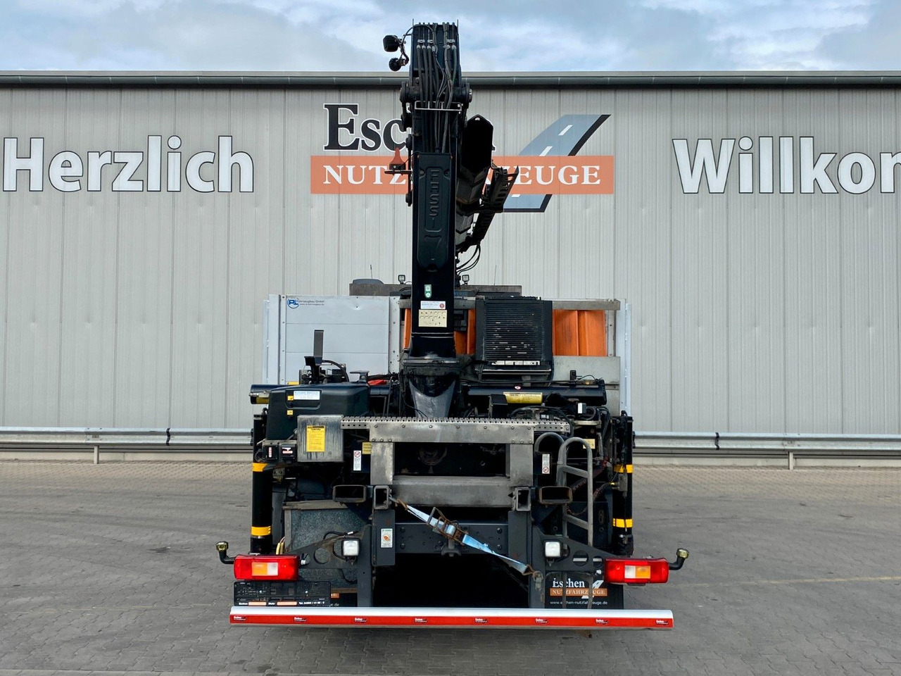 Volvo FMX 420 8x4 | Fassi F255AC2.24XE*FUNK*Fly-Jib*AC - Xe tải thùng lửng/ Phẳng, Xe cẩu tự hành: hình 5 Volvo FMX 420 8x4 | Fassi F255AC2.24XE*FUNK*Fly-Jib*AC - Xe tải thùng lửng/ Phẳng, Xe cẩu tự hành: hình 5
