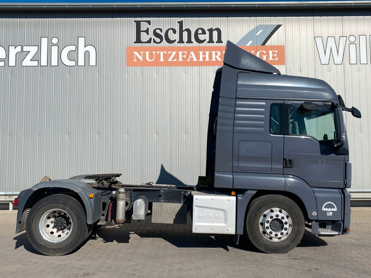 MAN TGS 18.500 BLS | Motorschaden*LX*Standklima*Navi - Xe đầu kéo: hình 3 MAN TGS 18.500 BLS | Motorschaden*LX*Standklima*Navi - Xe đầu kéo: hình 3