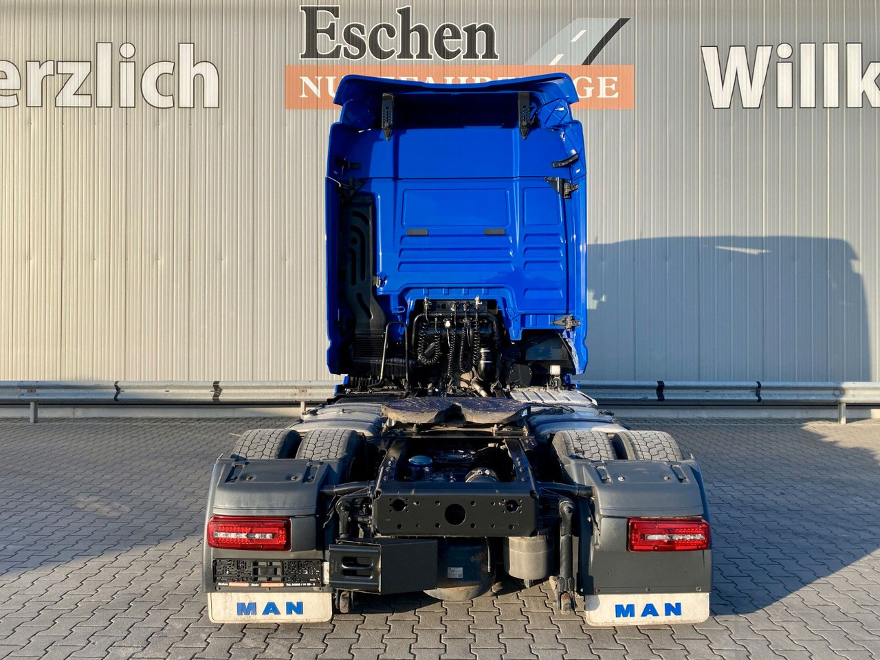 MAN TGX 18.510 |TG3*GM-Kabine*Retarder*ACC*Navi*1.Hd - Xe đầu kéo: hình 4 MAN TGX 18.510 |TG3*GM-Kabine*Retarder*ACC*Navi*1.Hd - Xe đầu kéo: hình 4