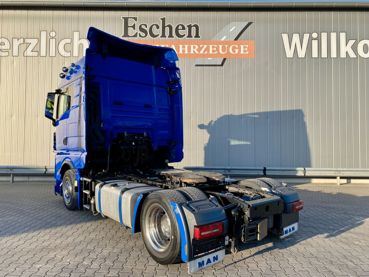 MAN TGX 18.510 |TG3*GM-Kabine*Retarder*ACC*Navi*1.Hd - Xe đầu kéo: hình 3 MAN TGX 18.510 |TG3*GM-Kabine*Retarder*ACC*Navi*1.Hd - Xe đầu kéo: hình 3
