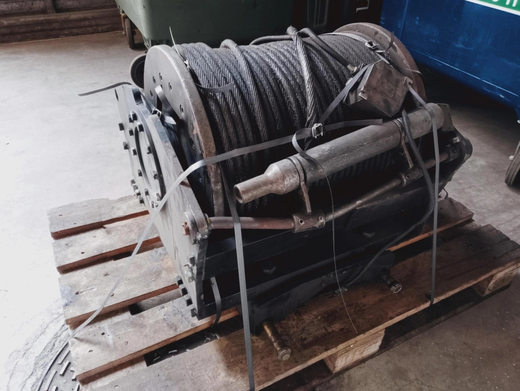 Cabrestante de elevación BREVINI V40/L (VR910) - Tay quay: hình 2 Cabrestante de elevación BREVINI V40/L (VR910) - Tay quay: hình 2