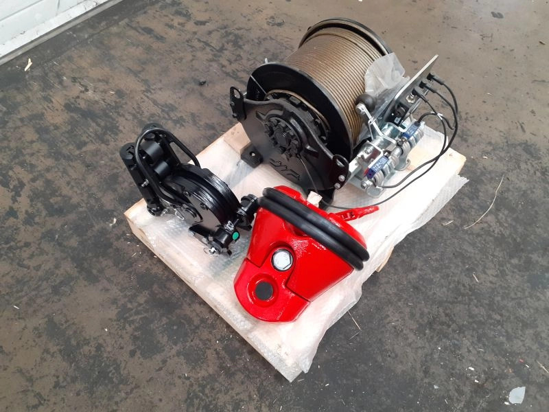 Cabrestante de elevación Brevini WHL025 - Tay quay: hình 2 Cabrestante de elevación Brevini WHL025 - Tay quay: hình 2