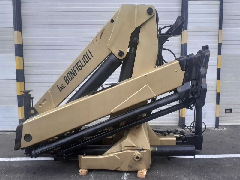 Grúa Bonfiglioli IBP22500XL - Cẩu gấp cho Xe tải: hình 4 Grúa Bonfiglioli IBP22500XL - Cẩu gấp cho Xe tải: hình 4
