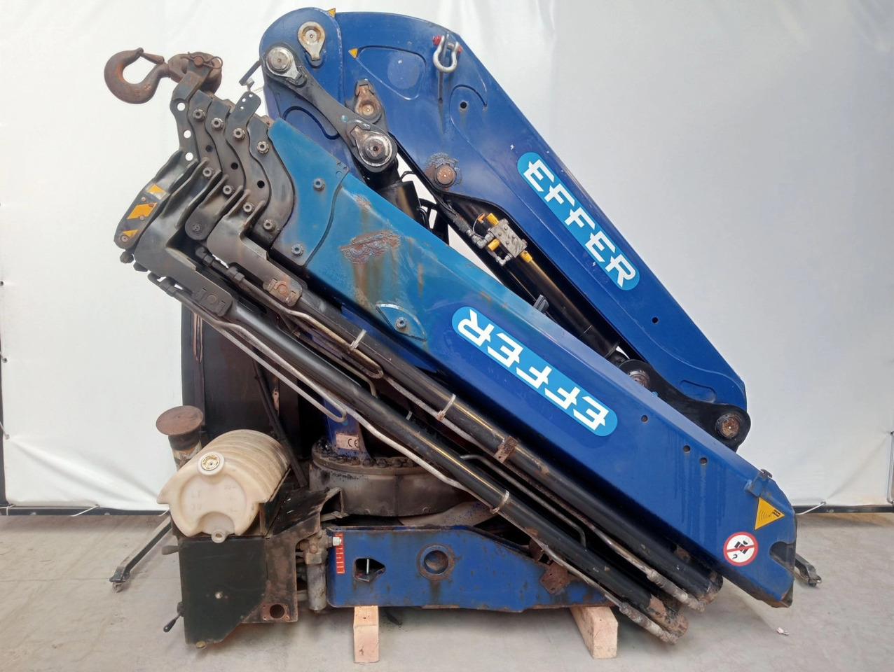 Grúa EFFER 305 5S - Cẩu gấp cho Xe tải: hình 4 Grúa EFFER 305 5S - Cẩu gấp cho Xe tải: hình 4