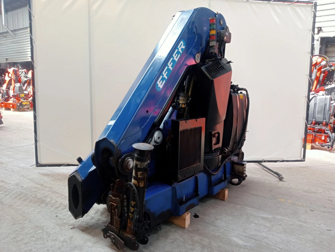 Grúa EFFER 305 5S - Cẩu gấp cho Xe tải: hình 3 Grúa EFFER 305 5S - Cẩu gấp cho Xe tải: hình 3